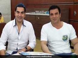 शादी के 24 साल बाद पत्नी सीमा से तलाक लेने जा रहे हैं सोहेल खान, फैमिली कोर्ट में दी अर्जी शादी के 24 साल बाद पत्नी सीमा से तलाक लेने जा रहे हैं सोहेल खान, फैमिली कोर्ट में दी अर्जी