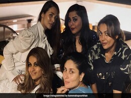 Kareena Kapoor अपनी गर्ल गैंग के साथ एंजॉय करती आईं नजर, शेयर की Photo Kareena Kapoor अपनी गर्ल गैंग के साथ एंजॉय करती आईं नजर, शेयर की Photo