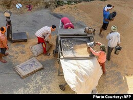 केंद्र सरकार ने गेहूं निर्यात पर लगाया बैन, अभी दो दिन पहले ही एक्सपोर्ट को लेकर रखा था बड़ा लक्ष्य केंद्र सरकार ने गेहूं निर्यात पर लगाया बैन, अभी दो दिन पहले ही एक्सपोर्ट को लेकर रखा था बड़ा लक्ष्य