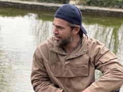 'एर्तरुल' ने झील किनारे दिया पोज तो 'हलीमे सुल्तान' के विंटर स्टाइल ने भी खींचा फैंस का ध्यान- Photos वायरल