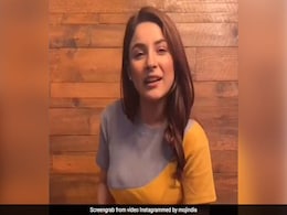 शहनाज गिल से इस शख्स ने मांगा मोबाइल नंबर तो एक्ट्रेस बोलीं- बेशर्म...देखें Video शहनाज गिल से इस शख्स ने मांगा मोबाइल नंबर तो एक्ट्रेस बोलीं- बेशर्म...देखें Video