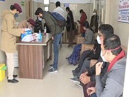 देश में कुल 16 लाख से अधिक लोगों को कोविड के टीके लगाए गए देश में कुल 16 लाख से अधिक लोगों को कोविड के टीके लगाए गए