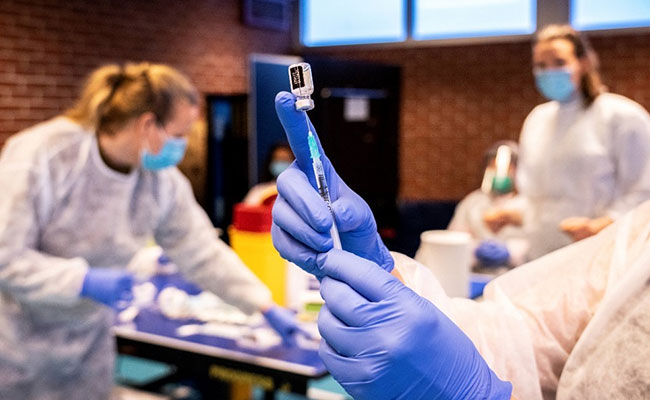 No Deaths Directly Linked To COVID-19 Vaccine Shots In Europe, Say Experts