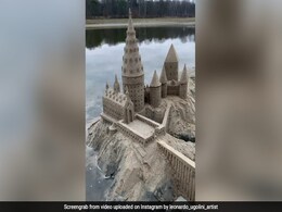 सैंड आर्टिस्ट ने रेत से बना दिया जादुई महल, Video देख हैरान रह जाएंगे आप सैंड आर्टिस्ट ने रेत से बना दिया जादुई महल, Video देख हैरान रह जाएंगे आप
