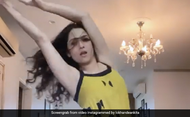 अंकिता लोखंडे ने येलो ड्रेस में किया 'हर किसी को' सॉन्ग पर खूबसूरत डांस, Video देख फैंस बोले- Oh My God