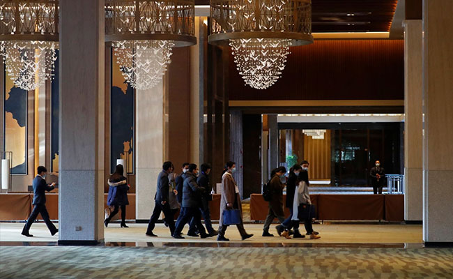 WHO-Led Team In Wuhan Probing Coronavirus Origins Meet Chinese Scientists