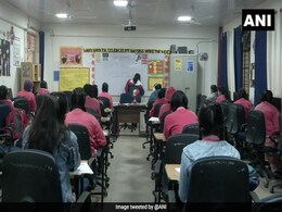 Smiles, Flowers, Sanitisers Welcome Students As Schools Reopen In Delhi Smiles, Flowers, Sanitisers Welcome Students As Schools Reopen In Delhi