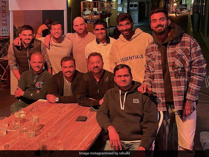 भारतीय क्रिकेटरों ने नए साल पर दी फैन्स को शुभकामनाएं, केएल राहुल ने ऑस्ट्रेलिया से शेयर की तस्वीर