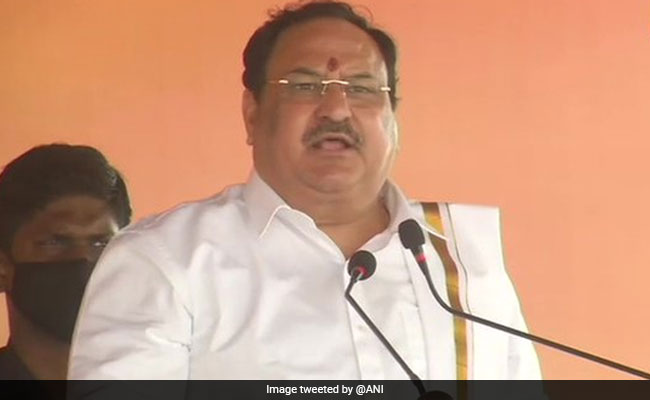 पश्चिम बंगाल पहुंचे जेपी नड्डा, आज रोड शो में लेंगे हिस्सा रथ यात्रा को दिखाएंगे हरी झंडी