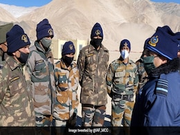 भारत और चीनी सेना 3 महीने बाद फिर करेगी बैठक, लद्दाख में बाकी मुद्दों को हल करने की कोशिश : सूत्र भारत और चीनी सेना 3 महीने बाद फिर करेगी बैठक, लद्दाख में बाकी मुद्दों को हल करने की कोशिश : सूत्र