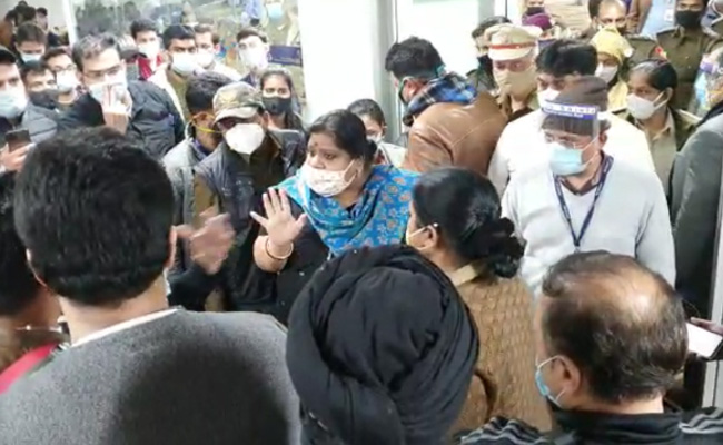 "Can't Take This Anymore": Angry UK Passengers On Delhi Airport Chaos