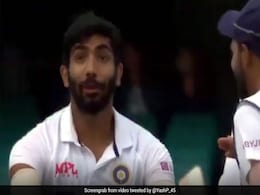 Ind Vs Aus: जसप्रीत बुमराह ने उड़ाया स्टीव स्मिथ का मजाक, गेंद डालने के बाद बनाया ऐसा चेहरा - देखें Video Ind Vs Aus: जसप्रीत बुमराह ने उड़ाया स्टीव स्मिथ का मजाक, गेंद डालने के बाद बनाया ऐसा चेहरा - देखें Video