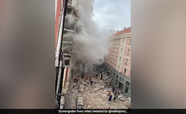Strong Explosion Rocks Building In Central Madrid