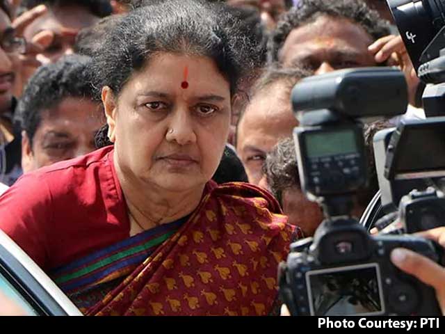 तमिलनाडु चुनाव: वोटर लिस्ट से हटाया गया शशिकला का नाम, जिम्मेदार अधिकारियों पर होगी कार्रवाई