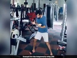 Khiladi एक्टर का अनोखा अंदाज, वर्कआउट से पहले नाच-नाचकर खाया आइसक्रीम के साथ गाजर का हलवा- देखें Video Khiladi एक्टर का अनोखा अंदाज, वर्कआउट से पहले नाच-नाचकर खाया आइसक्रीम के साथ गाजर का हलवा- देखें Video