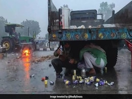 कड़ाके की ठंड और बारिश में आंदोलन कर रहे किसानों पर आया Swara Bhasker का रिएक्शन, बोलीं- दिल तोड़ने वाला... कड़ाके की ठंड और बारिश में आंदोलन कर रहे किसानों पर आया Swara Bhasker का रिएक्शन, बोलीं- दिल तोड़ने वाला...