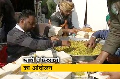 किसान आंदोलन : धरने पर खाने-पीने की व्यवस्था, लंगर में सैंडविच भी किसान आंदोलन : धरने पर खाने-पीने की व्यवस्था, लंगर में सैंडविच भी