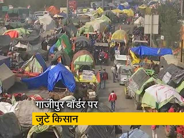 दिल्ली बॉर्डर पर लगा ट्रैक्टरों का जमावड़ा, कल की तैयारियां तेज