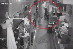 On Camera, Man In PPE Steals Gold Worth Rs. 13 Crore In Delhi On Camera, Man In PPE Steals Gold Worth Rs. 13 Crore In Delhi