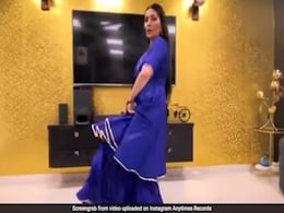 Sapna Choudhary ने घर में ही 'चटक मटक' हरियाणवी सॉन्ग पर किया लाजवाब डांस, देसी क्वीन का Video वायरल Sapna Choudhary ने घर में ही 'चटक मटक' हरियाणवी सॉन्ग पर किया लाजवाब डांस, देसी क्वीन का Video वायरल