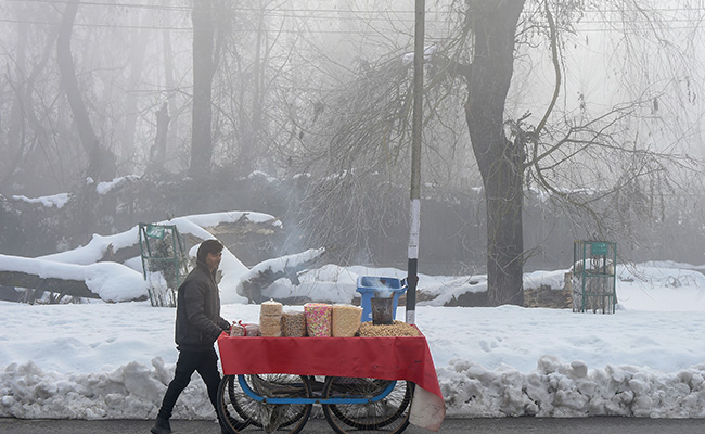 Kashmir Freezes As Minimum Temperature Dips To Minus 8.2 Degrees Celsius