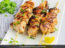 Love To Eat Chicken? Make This Lip-Smacking Cheese Chicken Kebabs And Impress Your Guests