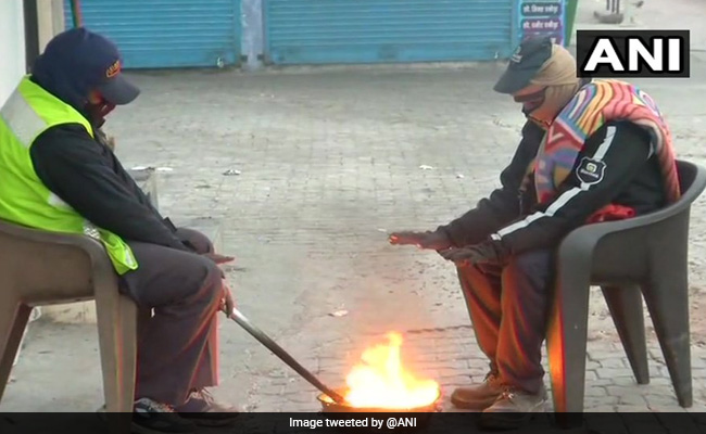 दिल्ली समेत पूरे उत्तर भारत में ठंड और कोहरे से राहत के आसार नहीं, जानें मौसम का पूरा हाल