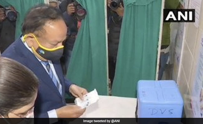 'अफवाह तो तब भी फैली थी...', स्वास्थ्य मंत्री ने कोविड वैक्सीन पर कहा- हर तरह से हो रही जांच-परख