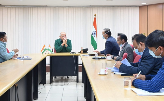 दिल्ली के डिप्टी सीएम ने बर्ड फ्लू के खतरे को देखते हुए बड़े पैमाने पर नमूने लेने का दिया निर्देश