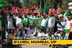 Thousands March In Bengaluru To Support Farmers' Demand To Scrap Laws Thousands March In Bengaluru To Support Farmers' Demand To Scrap Laws