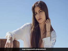 अरबाज खान की गर्लफ्रेंड जॉर्जिया ने समुद्र किनारे दिया पोज, Photos में दिखा एक्ट्रेस का ग्लैमरस लुक अरबाज खान की गर्लफ्रेंड जॉर्जिया ने समुद्र किनारे दिया पोज, Photos में दिखा एक्ट्रेस का ग्लैमरस लुक