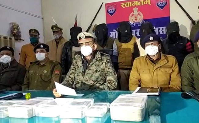 4 Cops In Uniform Stop UP Jeweller For 'Checking' On Road. They Rob Him