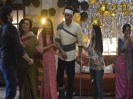 वनराज ने की अनुपमा के करीब आने की कोशिश तो पत्नी ने दी चेतावनी, बोली- सारे रिश्ते टूट चुके हैं...देखें Video वनराज ने की अनुपमा के करीब आने की कोशिश तो पत्नी ने दी चेतावनी, बोली- सारे रिश्ते टूट चुके हैं...देखें Video