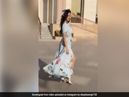 Deepika Singh पोज देते हुए अचानक करने लगीं 'हवा-हवा' गाने पर डांस, शेयर किया 2021 का पहला Video Deepika Singh पोज देते हुए अचानक करने लगीं 'हवा-हवा' गाने पर डांस, शेयर किया 2021 का पहला Video