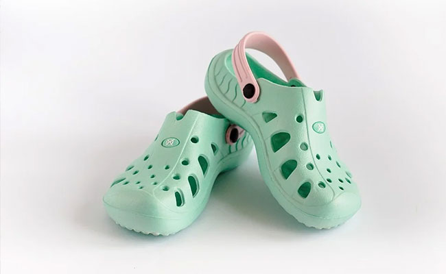 Make Playtime Easier For Your Boys With These Casual Sandals