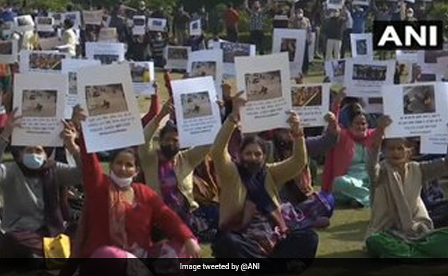 Delhi Cops, Families Of Injured Officials Protest Against Tractor Rally Violence