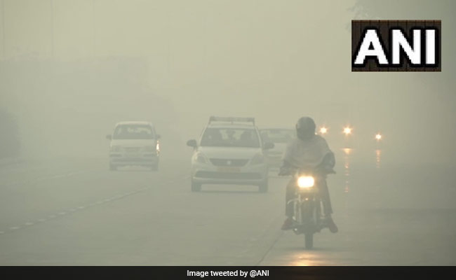 Weather Updates: दिल्ली में छाया कोहरा, उत्तर-मध्य भारतीय राज्यों में ठिठुरन भरी सर्दी