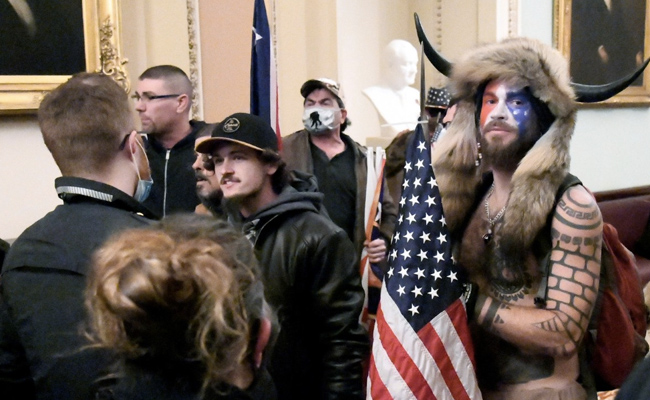 Report On Capitol Hill Riot Criticises Police Preparation, Response