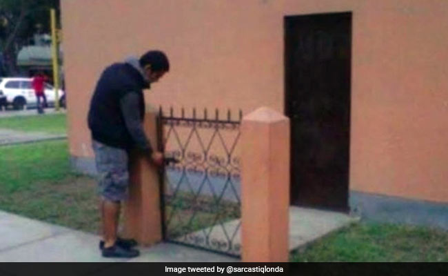 Whatsapp की नई शर्तों और प्राइवेसी पॉलिसी का बन रहा मज़ाक, Funny Memes देखकर आ जाएगी हंसी