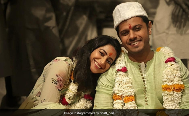 Aishwarya Sharma गणेश चतुर्थी की फोटो में अकेली आईं नजर, नील भट्ट से तलाक को लेकर फैंस ने पूछे सवाल