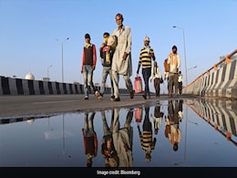 दिल्ली सरकार ने मजदूरों को दिया बड़ा तोहफा, न्यूनतम वेतन बढ़ाया, 55 लाख को होगा फायदा दिल्ली सरकार ने मजदूरों को दिया बड़ा तोहफा, न्यूनतम वेतन बढ़ाया, 55 लाख को होगा फायदा