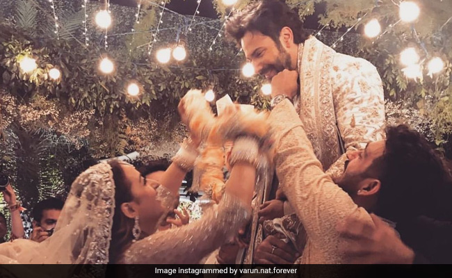 Inside Pic From Varun Dhawan And Natasha Dalal's <I>Jaimala</I> Ceremony