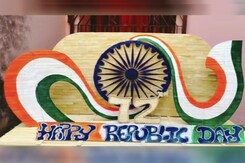 Artist Makes Tricolour Craft Using Ice-Cream Sticks On Republic Day Artist Makes Tricolour Craft Using Ice-Cream Sticks On Republic Day