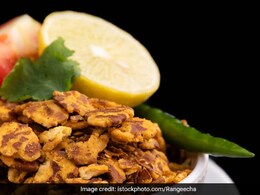 Chana Jor Garam: स्नैक में खाना चाहते हैं कुछ चटपटा और हेल्दी तो घर पर ऐसे बनाएं चना जोर गरम, फटाफट नोट करें रेसिपी