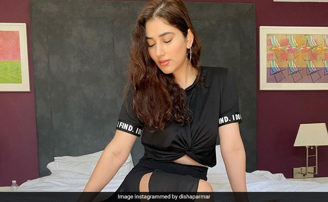 Disha Parmar ने शेयर की फोटो, लिखा 'इसमें दोस्तों को मैं कैटरीना जैसी लगती हूं', फैन्स बोले- Rahul Vaidya की कैटरीना...