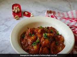 Kashmiri Aloo Dum: बिना लहसुन और प्याज के भी बना सकते हैं स्वादिष्ट कश्मीरी आलू दम Kashmiri Aloo Dum: बिना लहसुन और प्याज के भी बना सकते हैं स्वादिष्ट कश्मीरी आलू दम