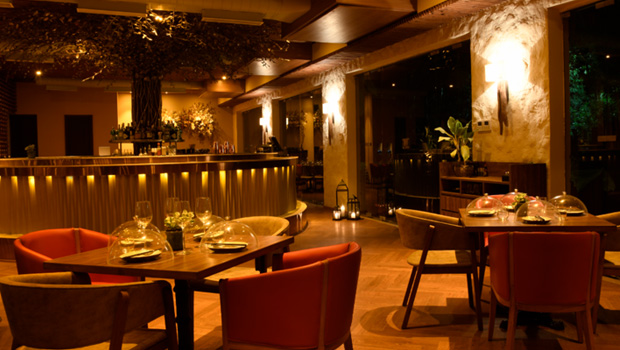 Swan: A Pretty And Elegant Place For Your Date Night