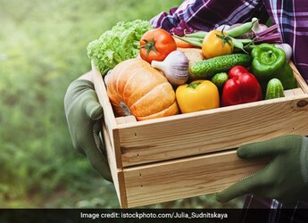 Monsoon Diet Tips: 7 Low-Cal Fruits And Vegetables For Monsoon Diet (Recipes Inside) Monsoon Diet Tips: 7 Low-Cal Fruits And Vegetables For Monsoon Diet (Recipes Inside)