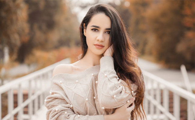 Get Your Casual Looks On Point When You Pick These Stylish Sweaters