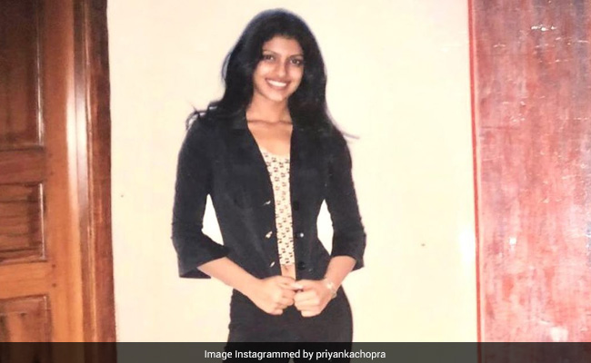 Priyanka Chopra's "Lean, Mean At 17" To Kareena Kapoor's 2007 Waistline: A Good Week For Throwbacks
